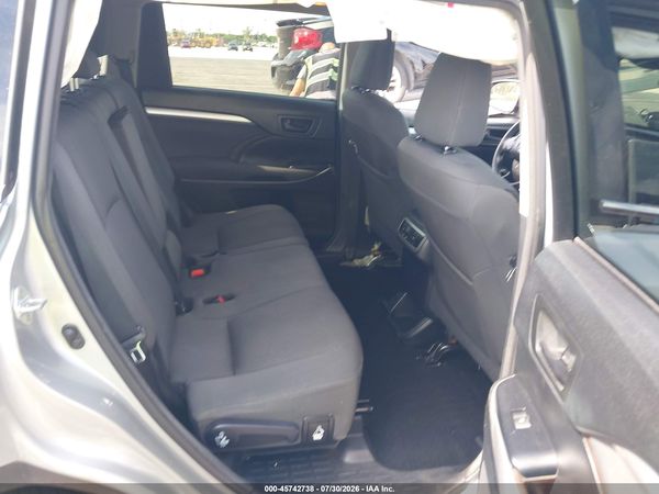 2017 TOYOTA HIGHLANDER LE