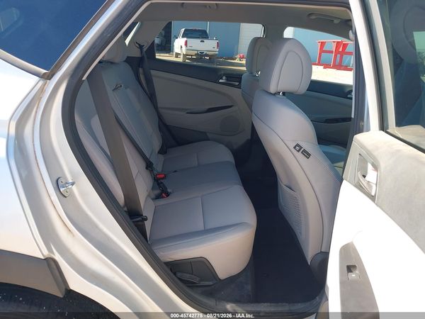 2018 HYUNDAI TUCSON SE
