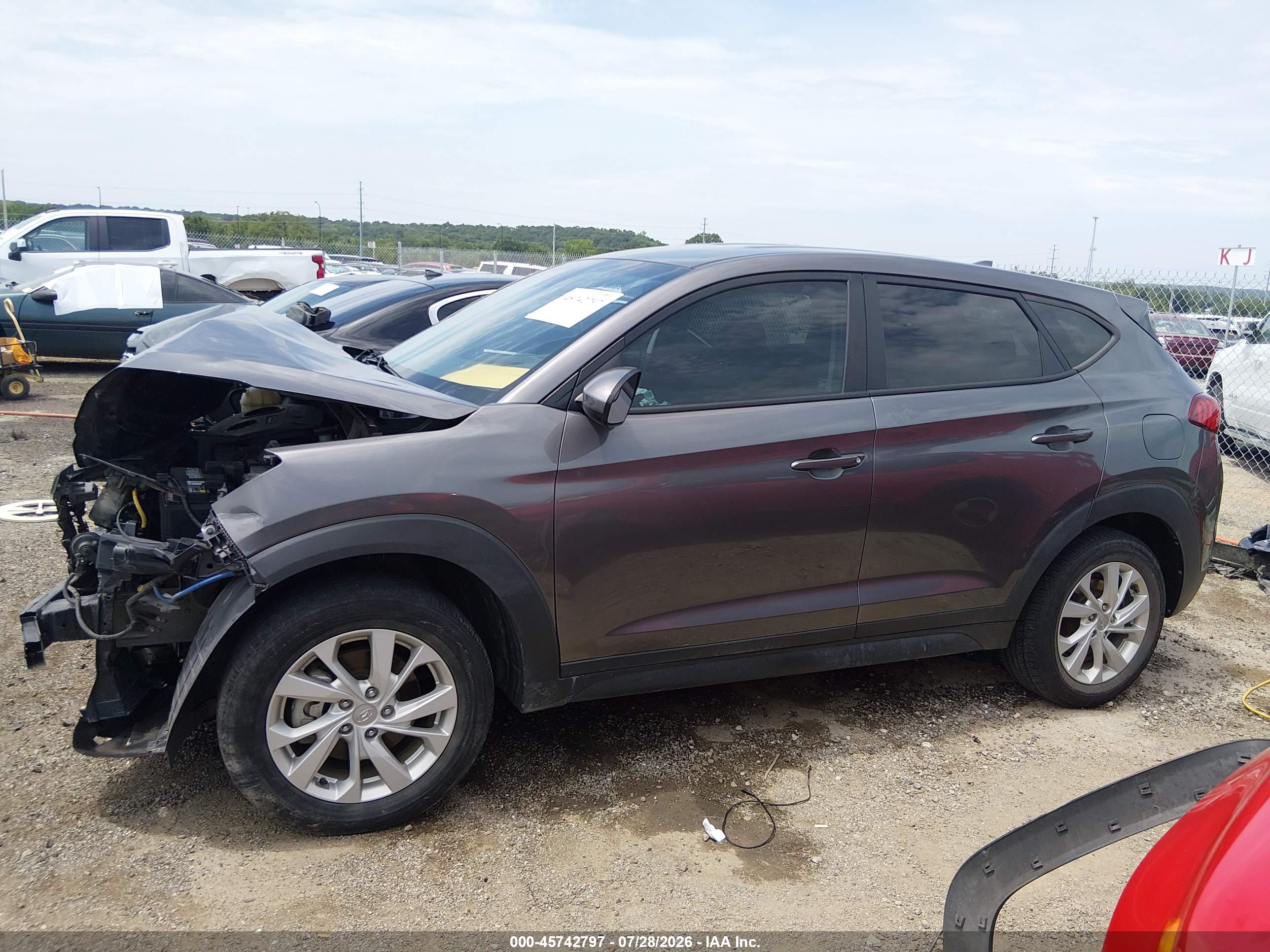 2020 HYUNDAI TUCSON SE