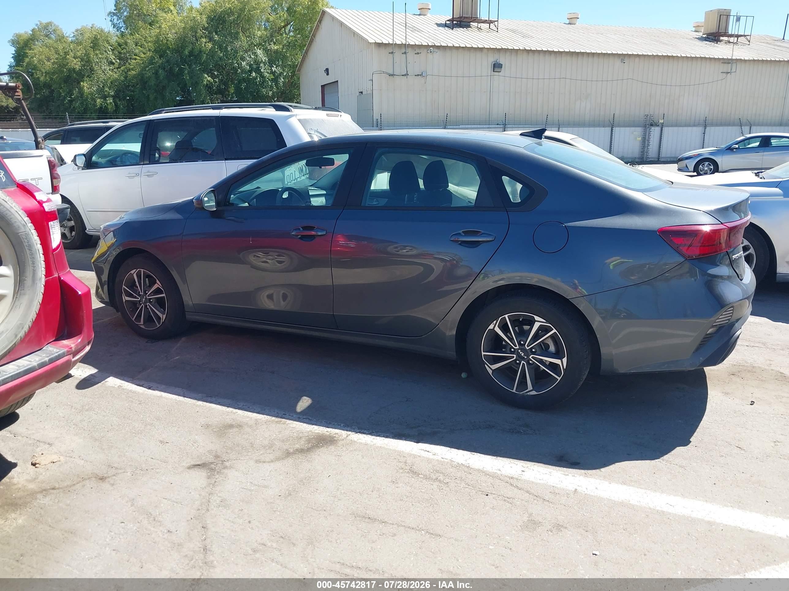 2024 KIA FORTE LXS