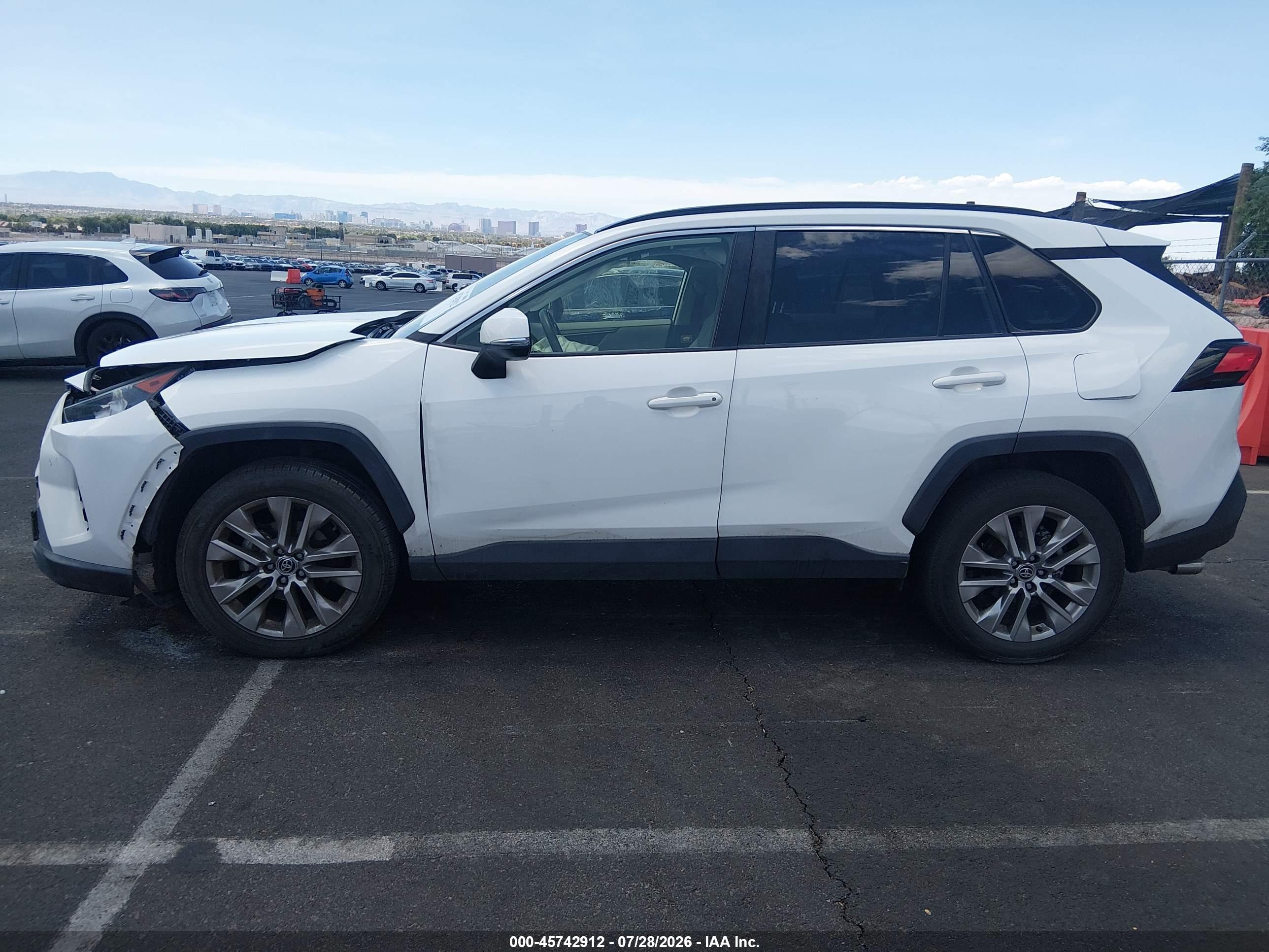 2020 TOYOTA RAV4 XLE PREMIUM