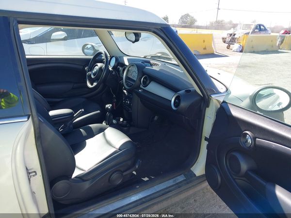 2014 MINI CLUBMAN COOPER