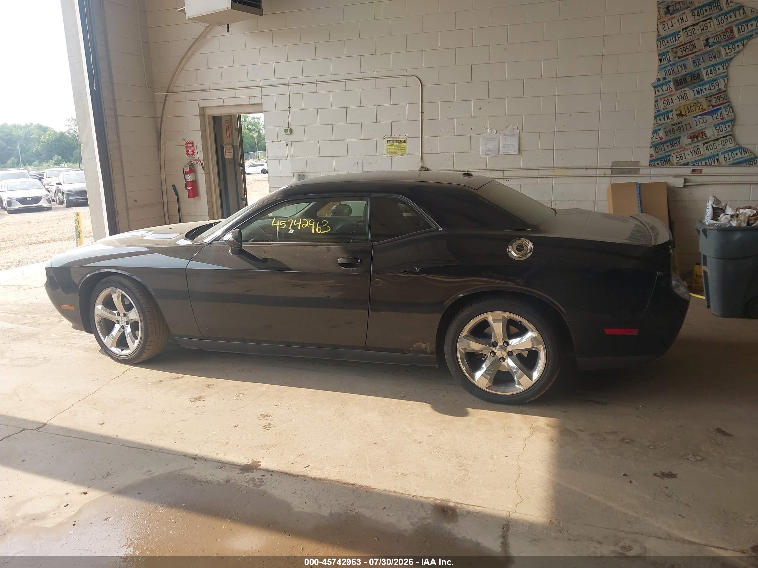 2012 DODGE CHALLENGER SXT