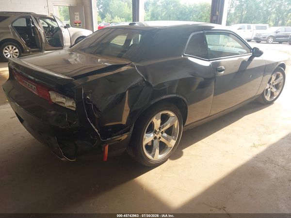2012 DODGE CHALLENGER SXT