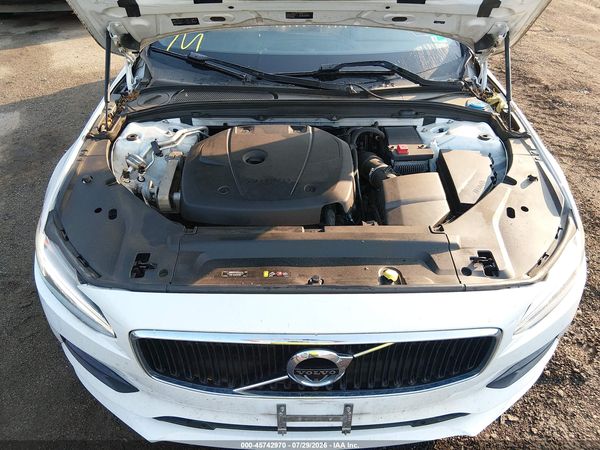2018 VOLVO S90 T5 MOMENTUM