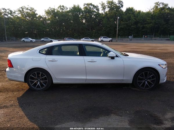 2018 VOLVO S90 T5 MOMENTUM