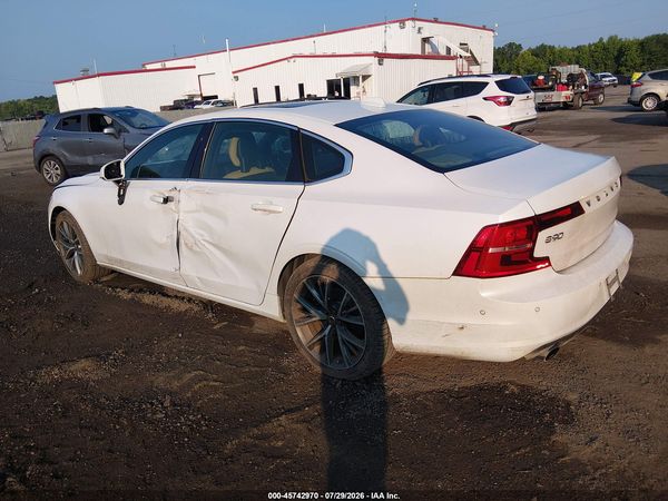 2018 VOLVO S90 T5 MOMENTUM