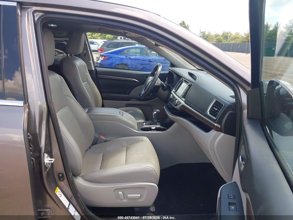 2016 TOYOTA HIGHLANDER LIMITED PLATINUM V6