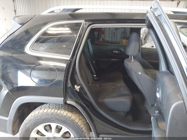 2019 JEEP CHEROKEE LATITUDE 4X4