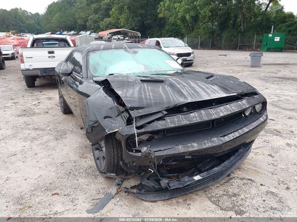 2020 DODGE CHALLENGER SXT