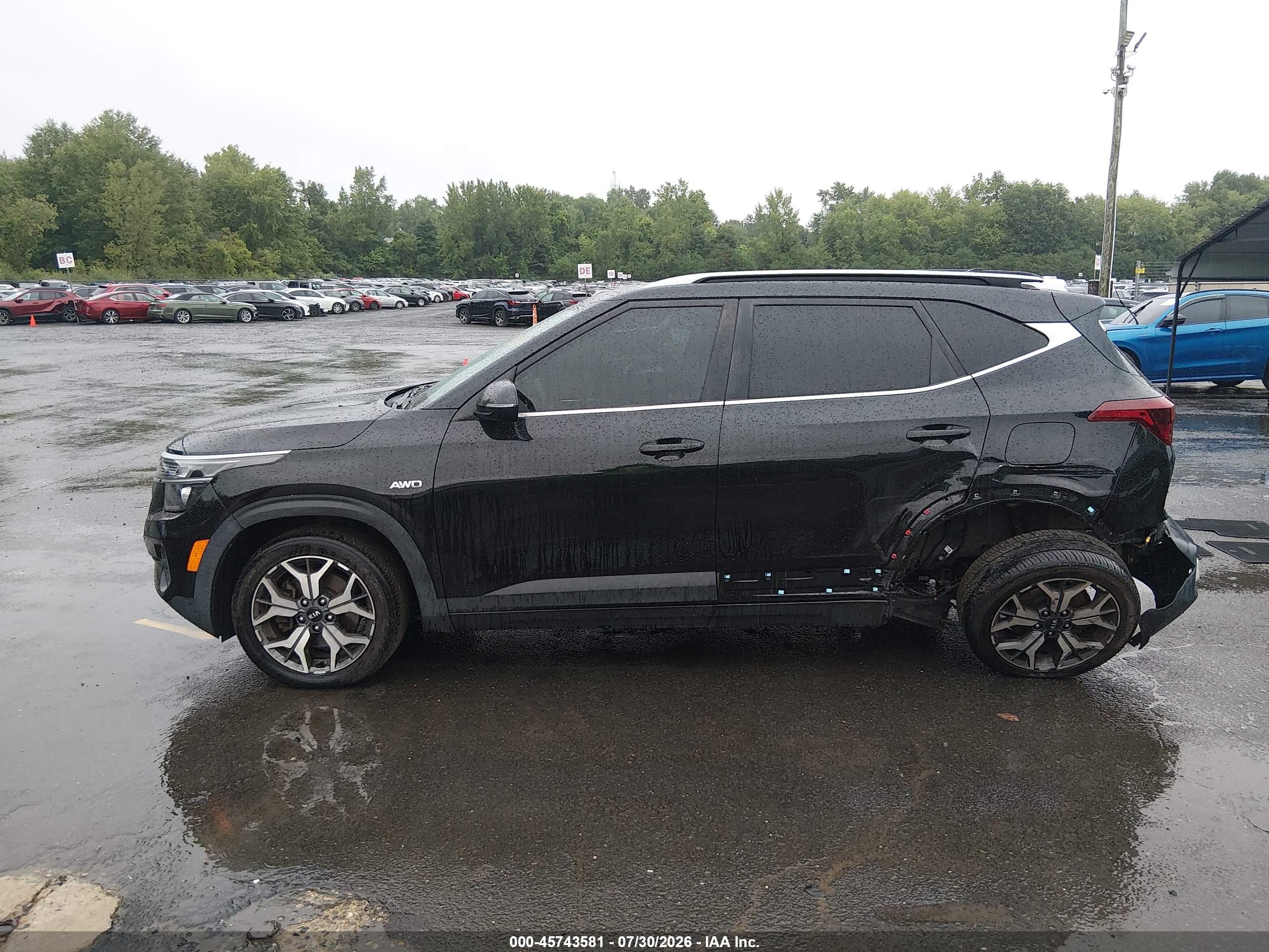 2021 KIA SELTOS EX