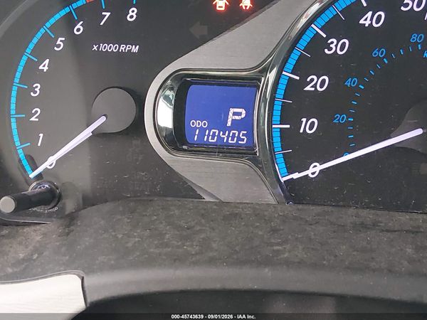 2013 TOYOTA SIENNA XLE V6 8 PASSENGER