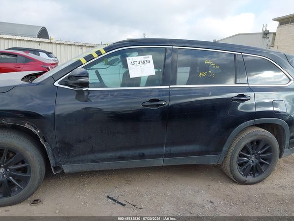2019 TOYOTA HIGHLANDER SE