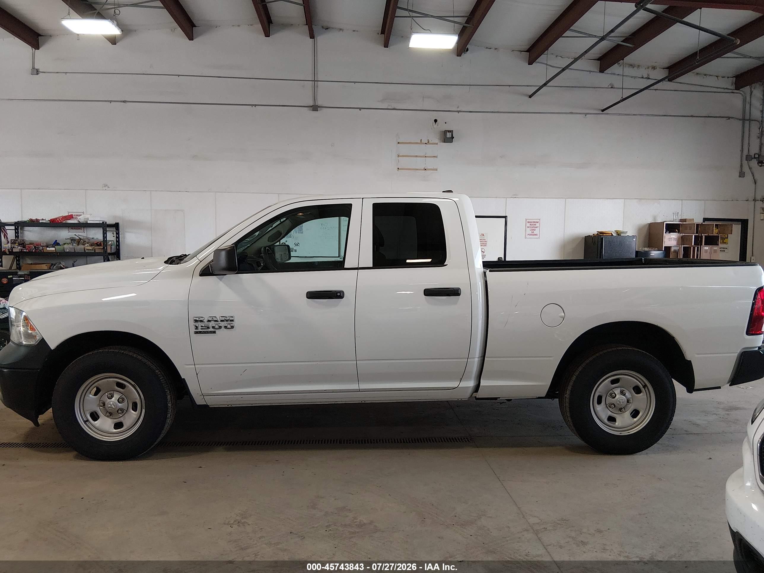 2019 RAM 1500 CLASSIC TRADESMAN  4X4 6'4 BOX