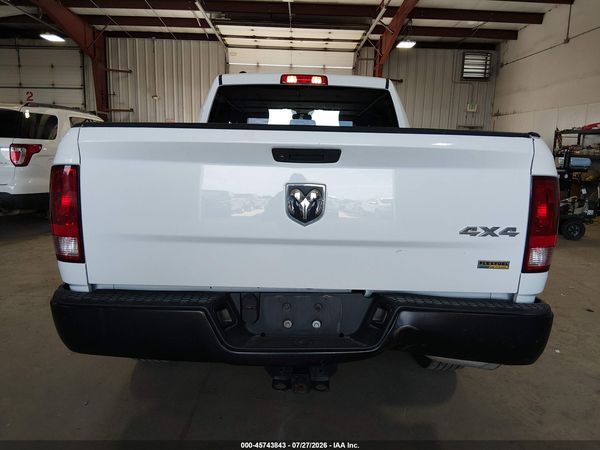 2019 RAM 1500 CLASSIC TRADESMAN  4X4 6'4 BOX