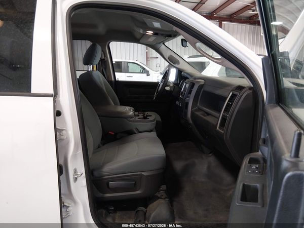 2019 RAM 1500 CLASSIC TRADESMAN  4X4 6'4 BOX