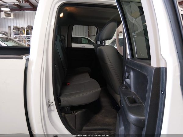 2019 RAM 1500 CLASSIC TRADESMAN  4X4 6'4 BOX