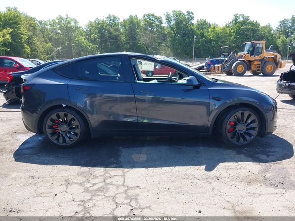 2024 TESLA MODEL Y