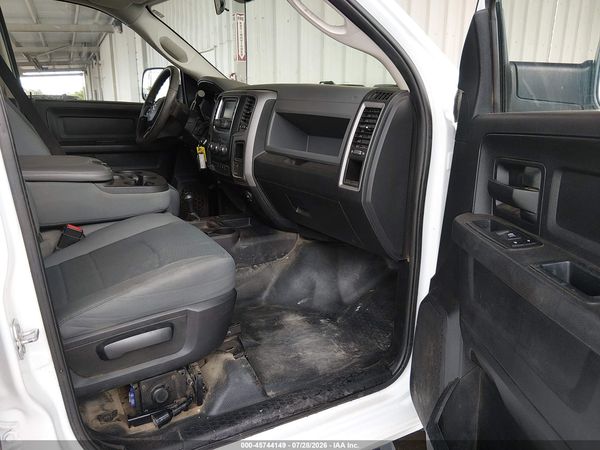 2017 RAM 2500 TRADESMAN  4X4 8' BOX