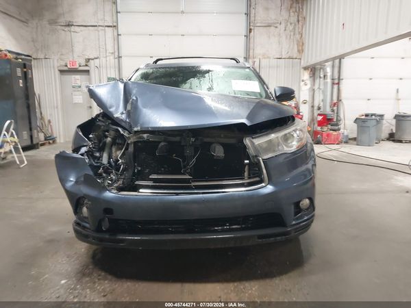 2016 TOYOTA HIGHLANDER XLE V6