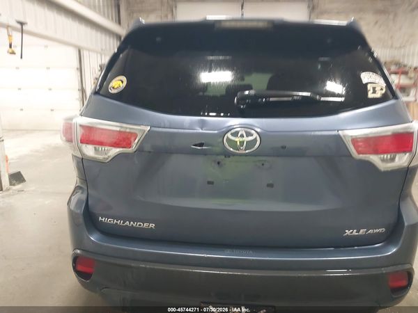 2016 TOYOTA HIGHLANDER XLE V6