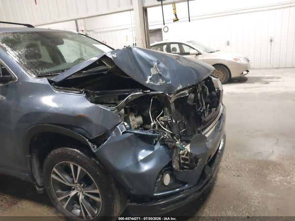 2016 TOYOTA HIGHLANDER XLE V6