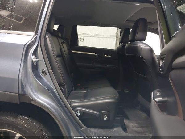 2016 TOYOTA HIGHLANDER XLE V6
