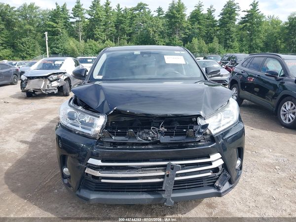 2018 TOYOTA HIGHLANDER LE PLUS