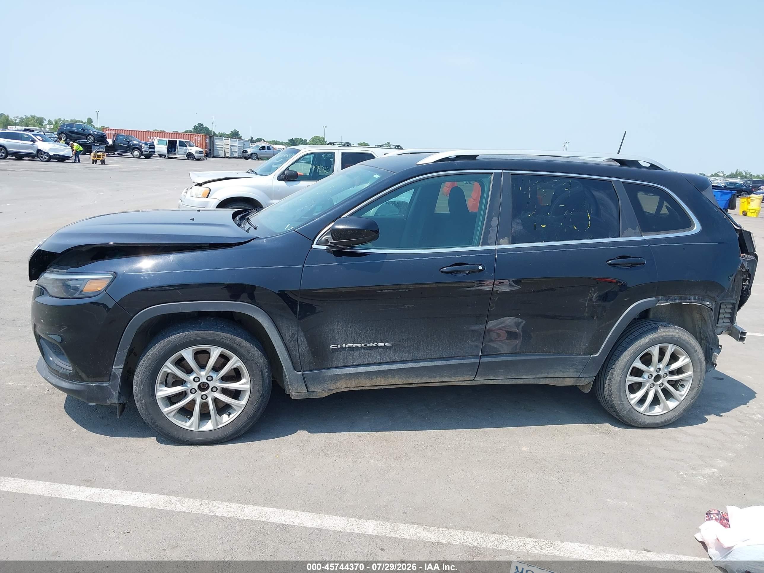 2019 JEEP CHEROKEE LATITUDE FWD