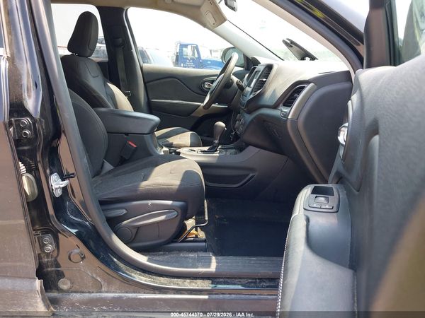 2019 JEEP CHEROKEE LATITUDE FWD