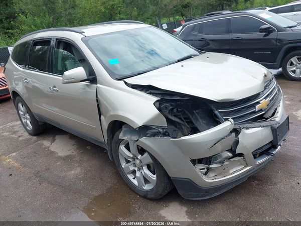 2015 CHEVROLET TRAVERSE LT — I1