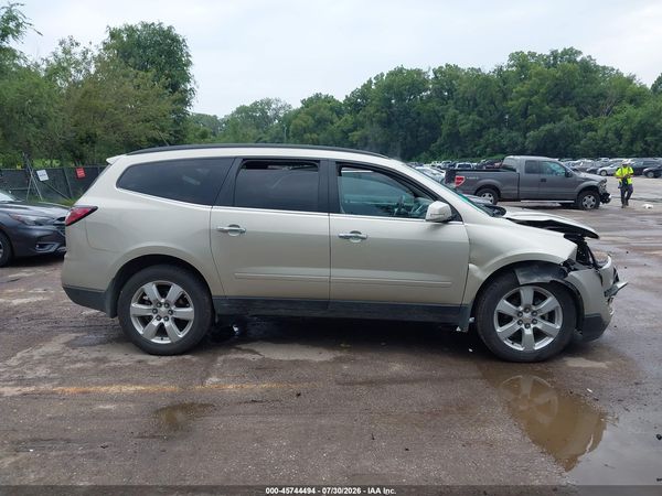 2015 CHEVROLET TRAVERSE LT — I116