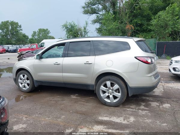 2015 CHEVROLET TRAVERSE LT — I117