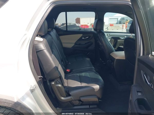 2022 CHEVROLET TRAVERSE FWD LS — I8