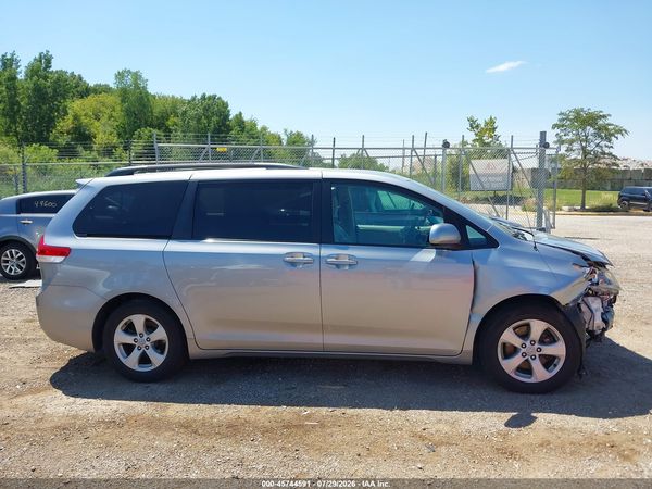 2012 TOYOTA SIENNA LE V6 8 PASSENGER