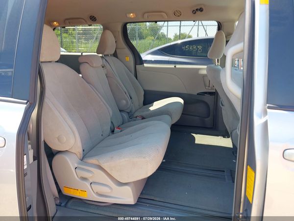 2012 TOYOTA SIENNA LE V6 8 PASSENGER