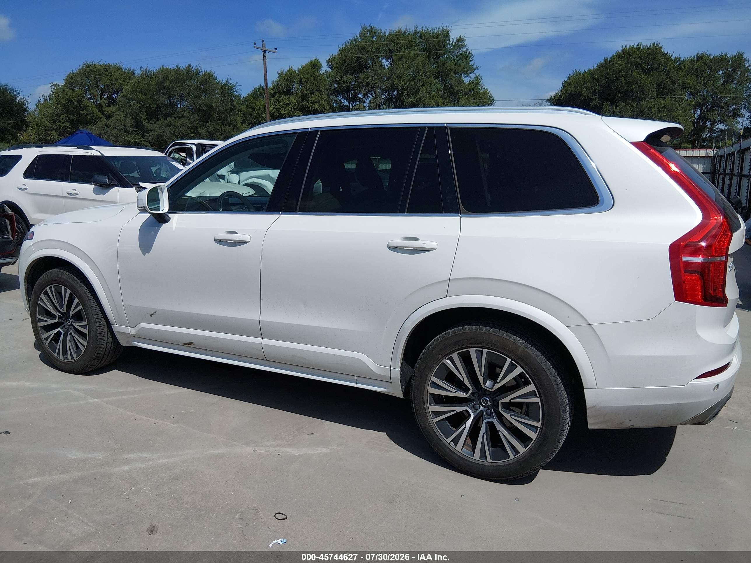 2021 VOLVO XC90 T6 MOMENTUM 7 PASSENGER