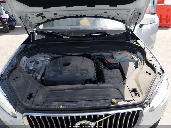 2021 VOLVO XC90 T6 MOMENTUM 7 PASSENGER