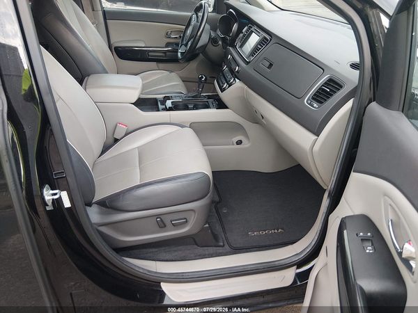 2016 KIA SEDONA SX