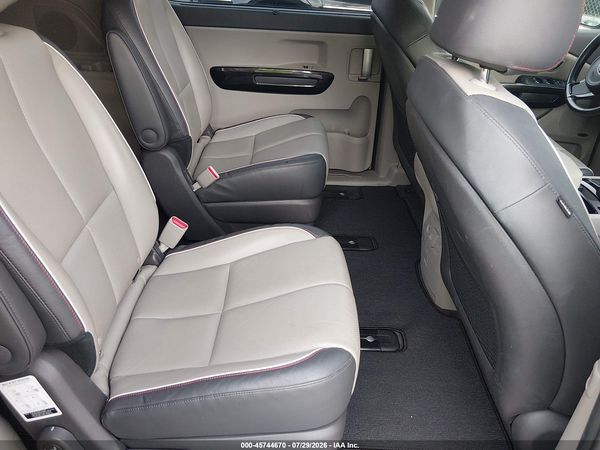 2016 KIA SEDONA SX