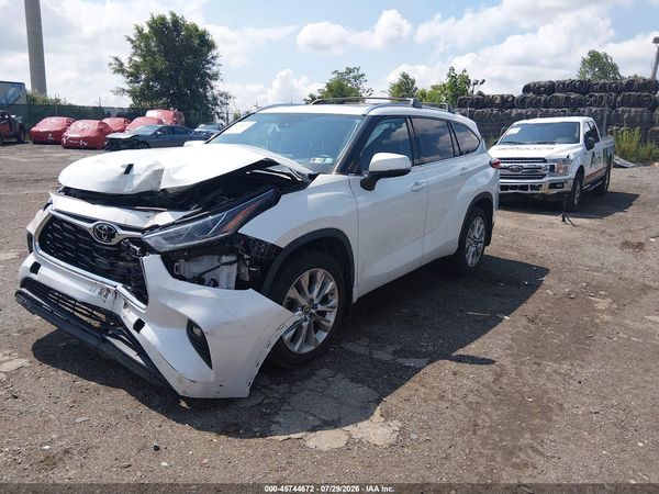 2022 TOYOTA HIGHLANDER LIMITED
