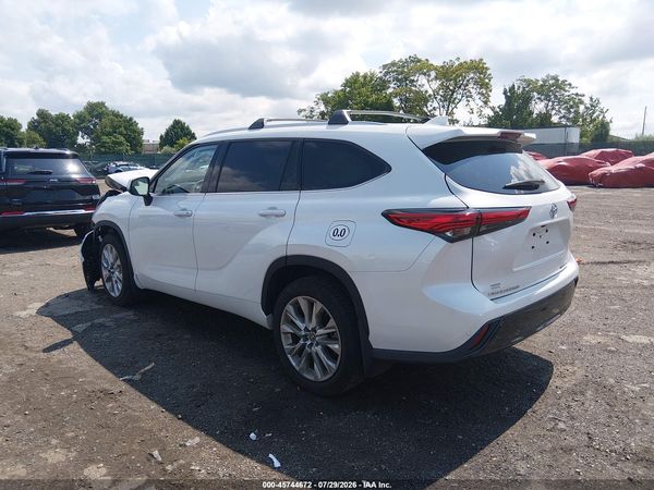 2022 TOYOTA HIGHLANDER LIMITED