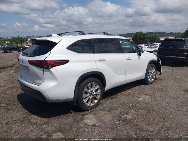 2022 TOYOTA HIGHLANDER LIMITED