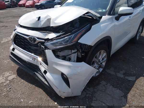2022 TOYOTA HIGHLANDER LIMITED