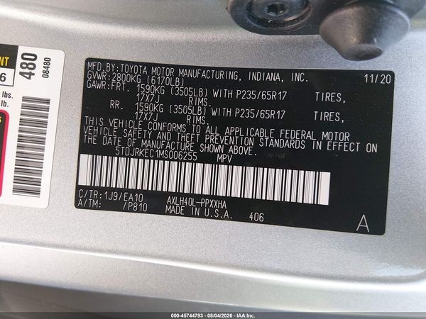 2021 TOYOTA SIENNA XLE — I9