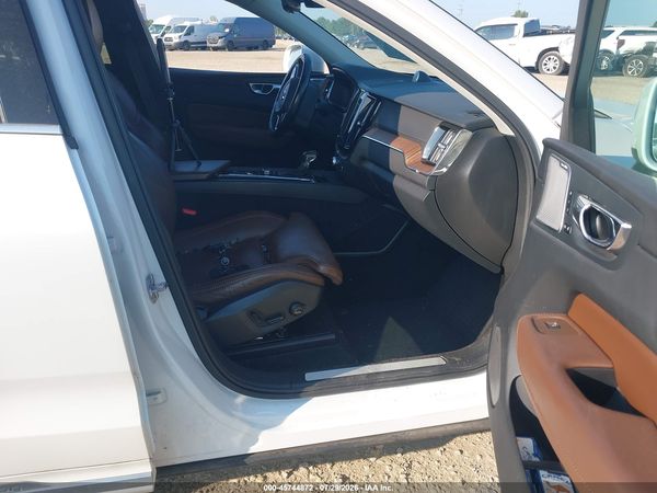 2019 VOLVO XC60 T6 INSCRIPTION