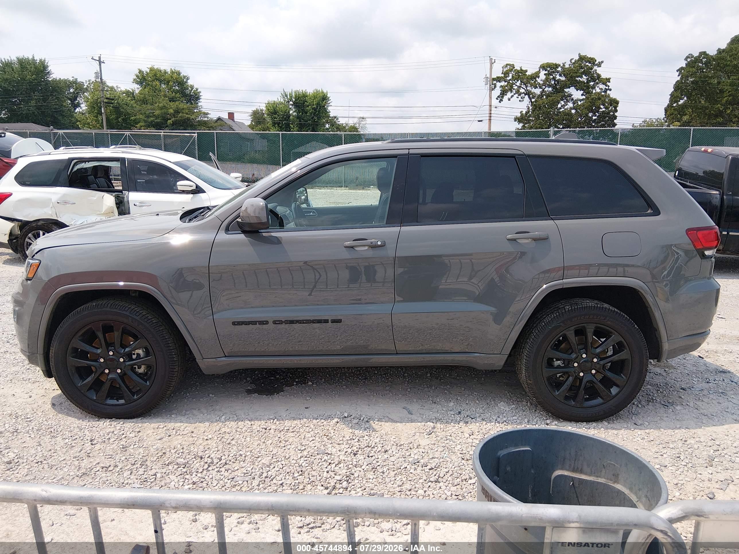 2022 JEEP GRAND CHEROKEE WK LAREDO X 4X4