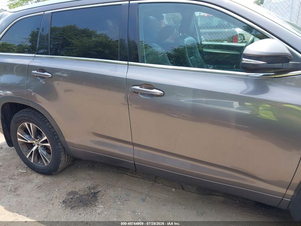 2016 TOYOTA HIGHLANDER XLE V6
