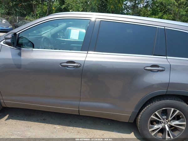 2016 TOYOTA HIGHLANDER XLE V6