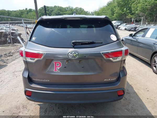 2016 TOYOTA HIGHLANDER XLE V6